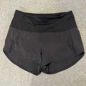 Preowned Lululemon Speed Up Low-Rise Lined Short 4" black size 4.